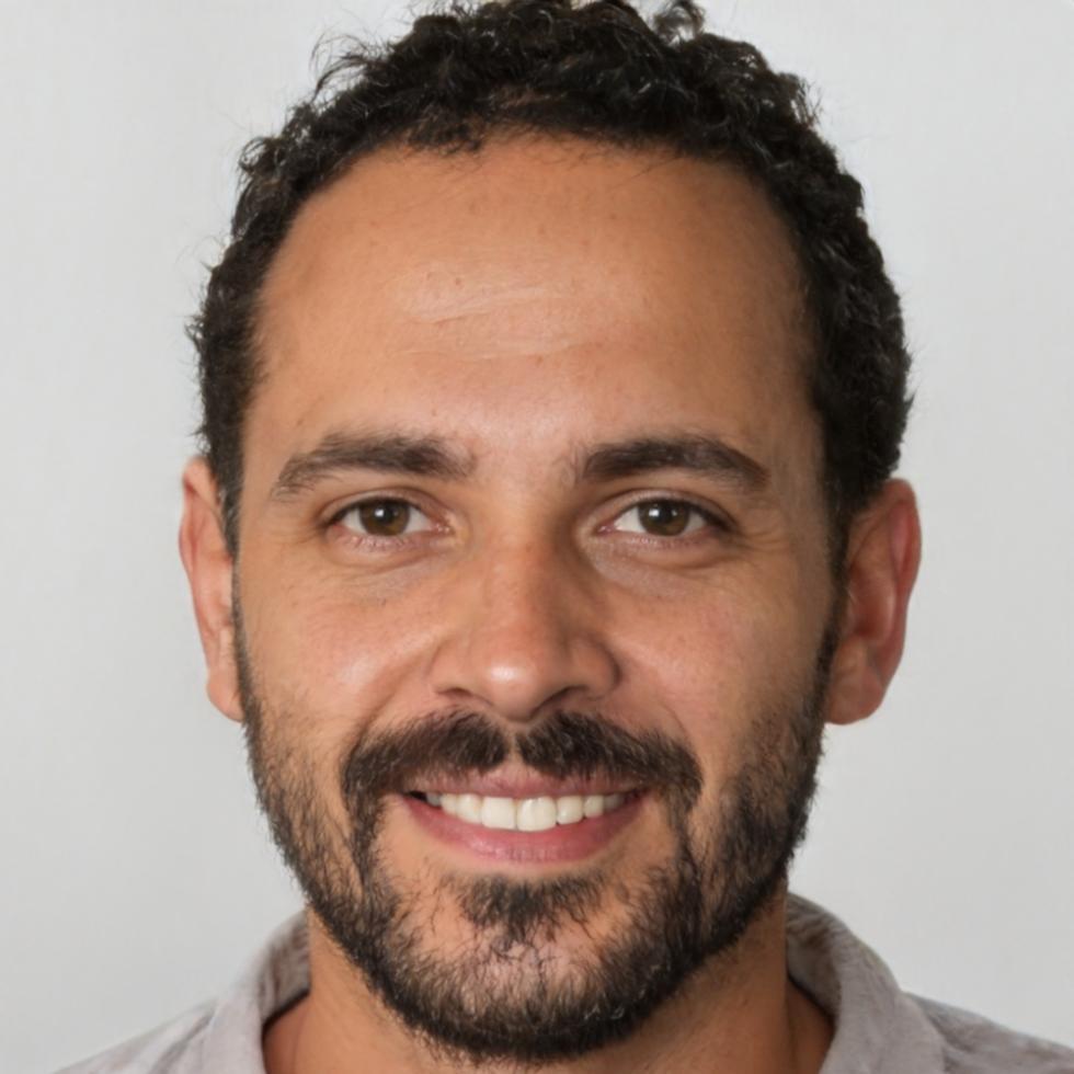 Portrait de Marc Dubois, expert en finances personnelles et formateur